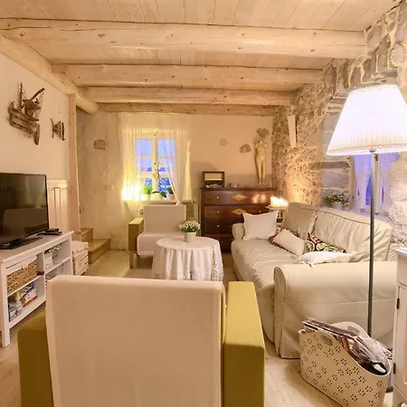 Ferienhaus White Heritage House Čižići