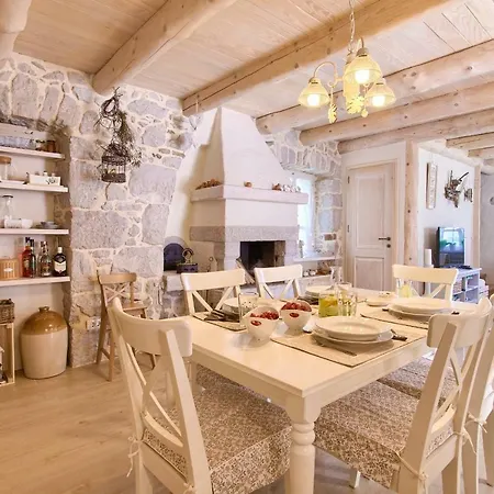 Ferienhaus White Heritage House Čižići