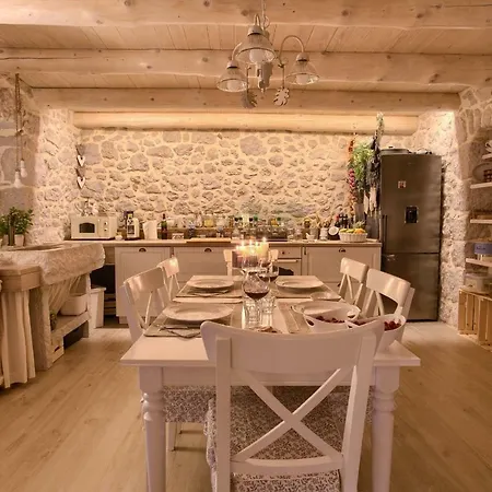 Ferienhaus White Heritage House Čižići