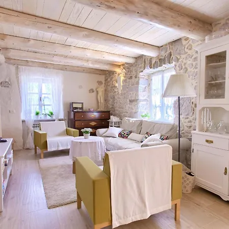 White Heritage House Čižići