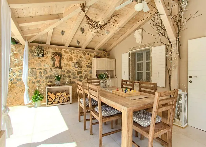 White Heritage House Vikendica