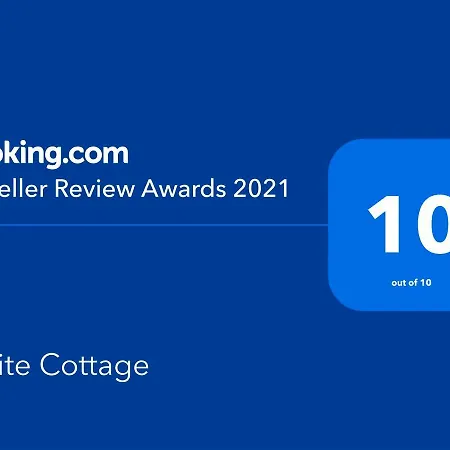 بيت للعطل White Heritage House Čižići