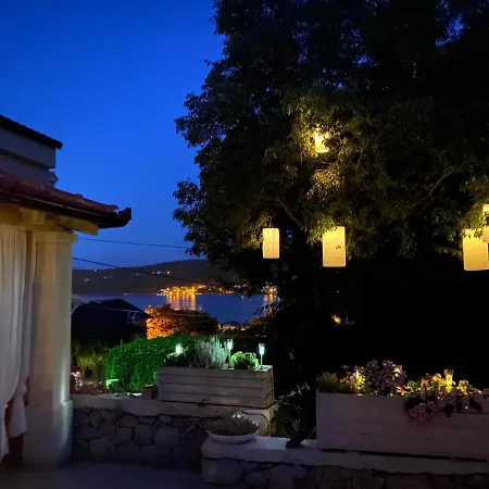 White Heritage House بيت للعطل *