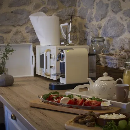 White Heritage House *