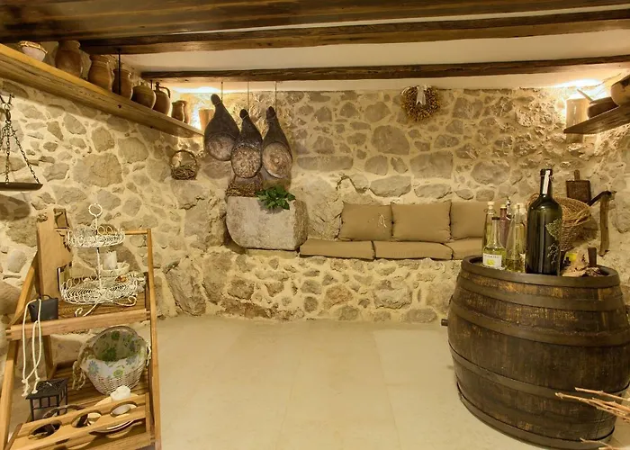 White Heritage House Cizici