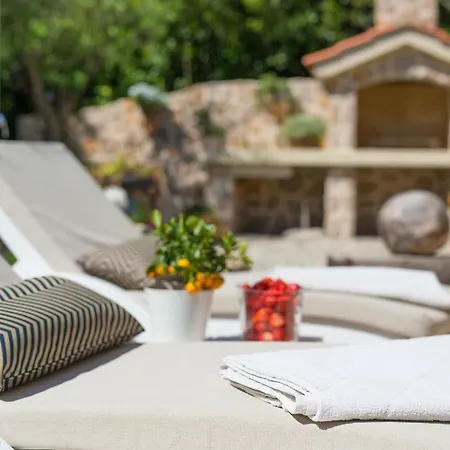 White Heritage House Čižići