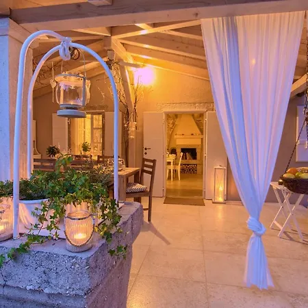 Сasa de vacaciones White Heritage House