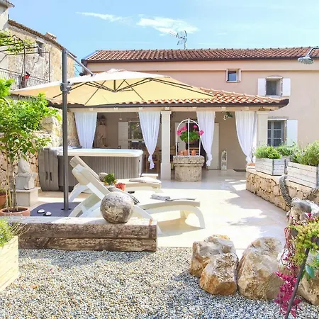 White Heritage House Сasa de vacaciones Čižići